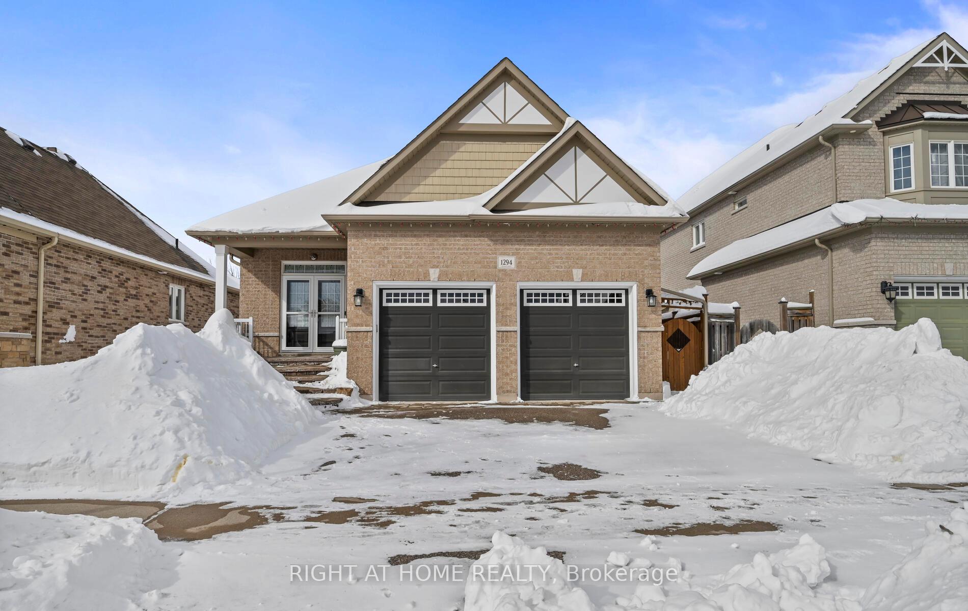 Photo 1 of 1294 Kettering Drive, Oshawa, Eastdale — HOMEH