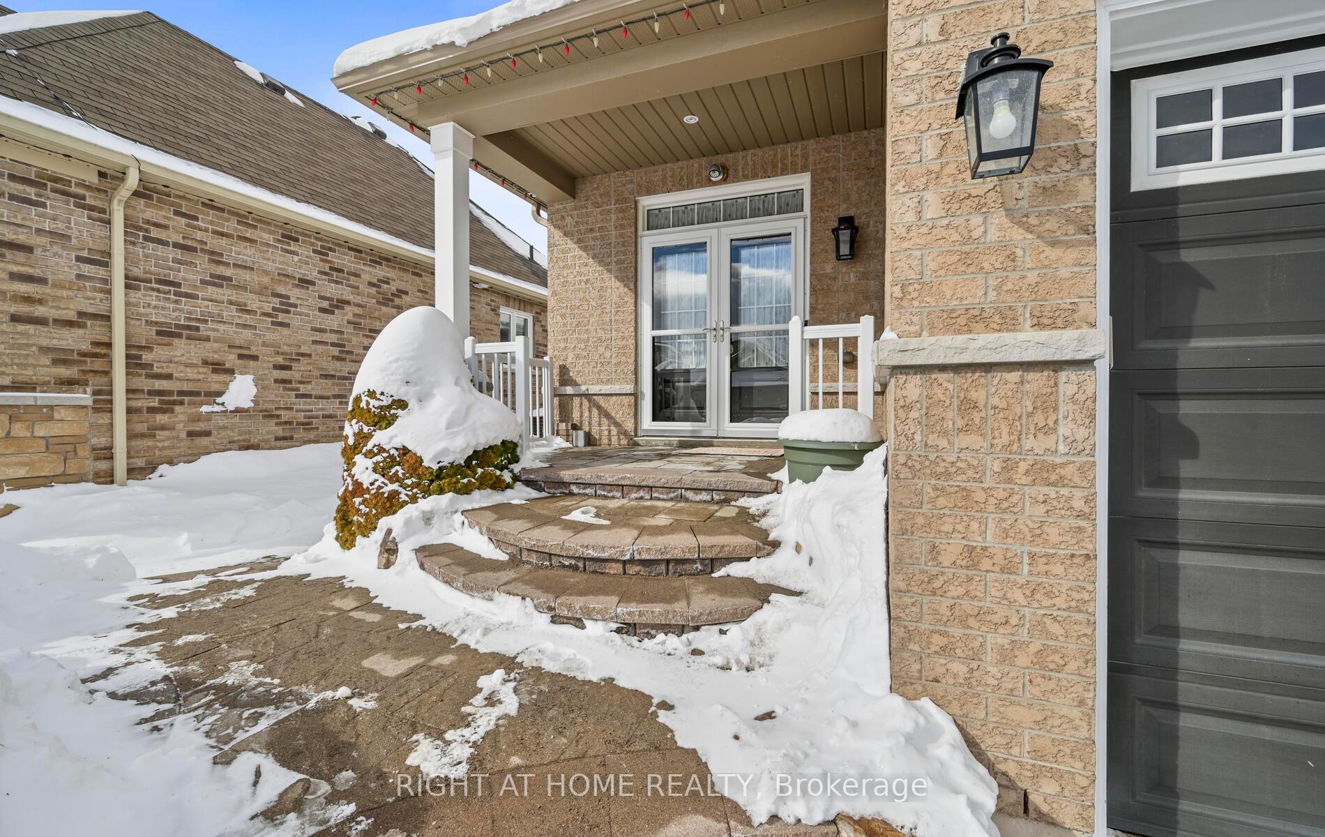 Photo 5 of 1294 Kettering Drive, Oshawa, Eastdale — HOMEH