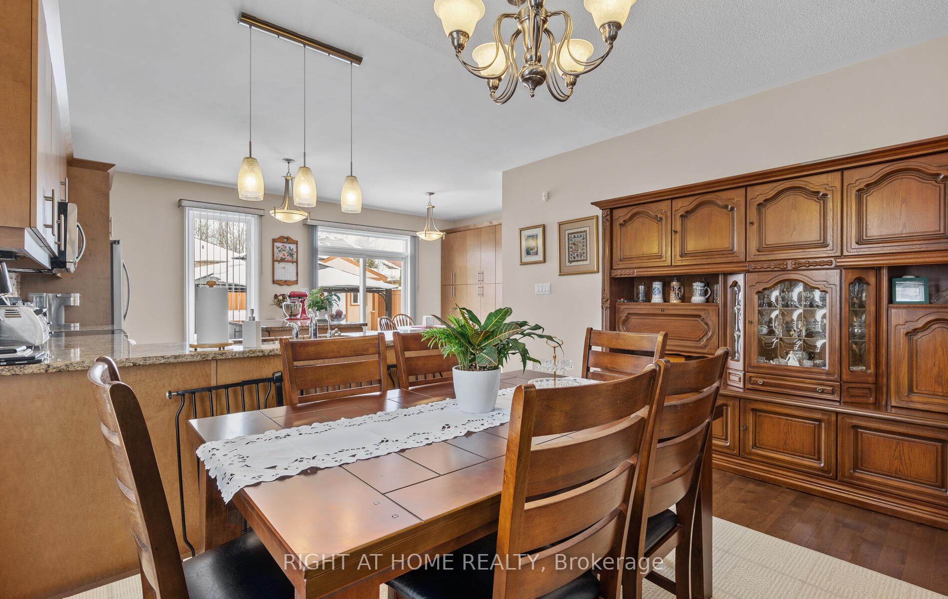 Photo 11 of 1294 Kettering Drive, Oshawa, Eastdale — HOMEH
