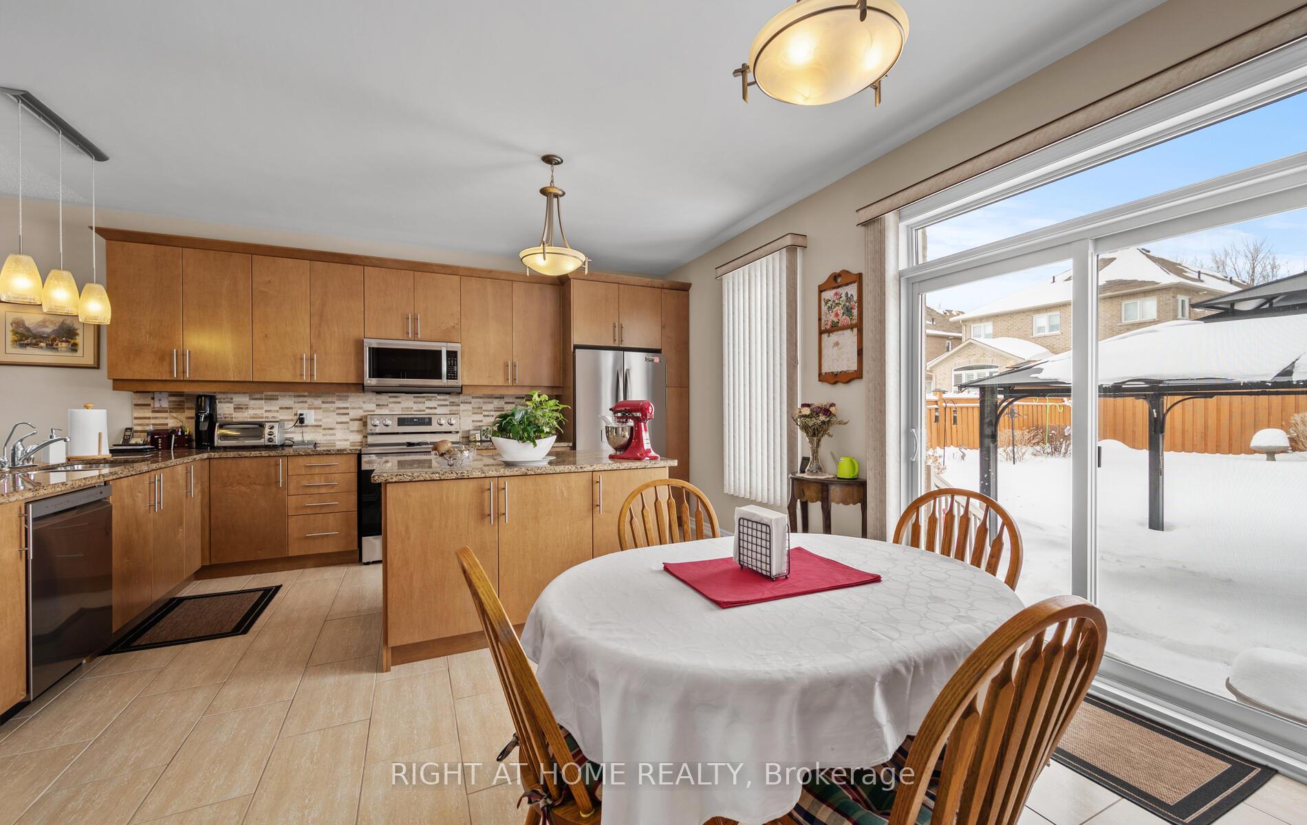 Photo 15 of 1294 Kettering Drive, Oshawa, Eastdale — HOMEH