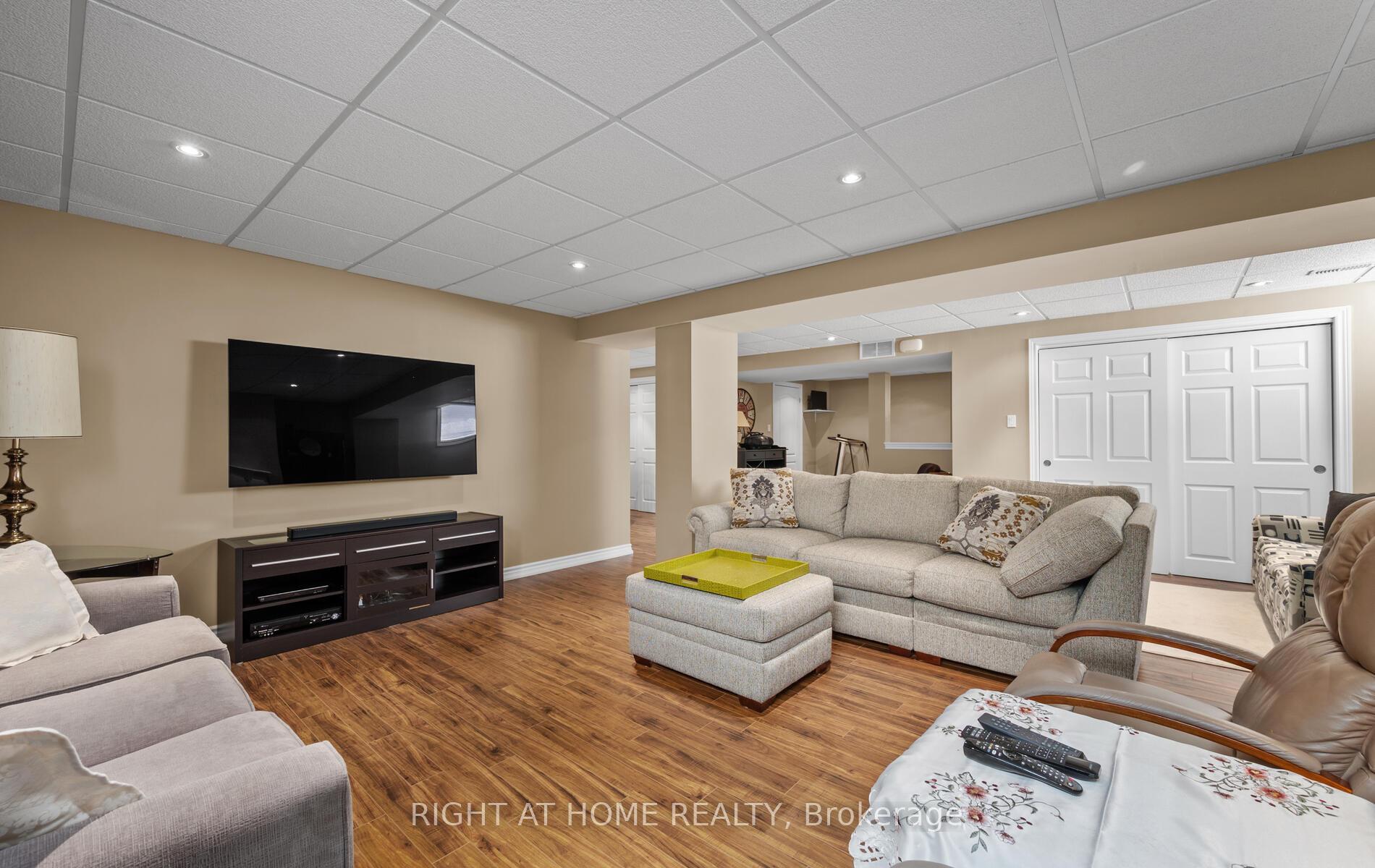 Photo 33 of 1294 Kettering Drive, Oshawa, Eastdale — HOMEH