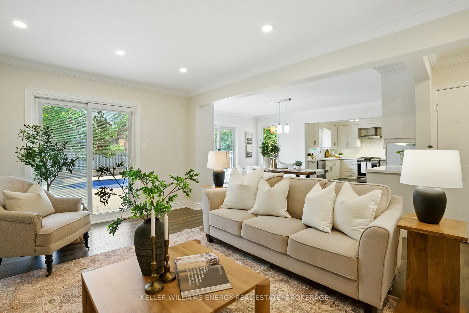 Photo 12 of 6 Rotherglen Road N, Ajax, Central West — HOMEH