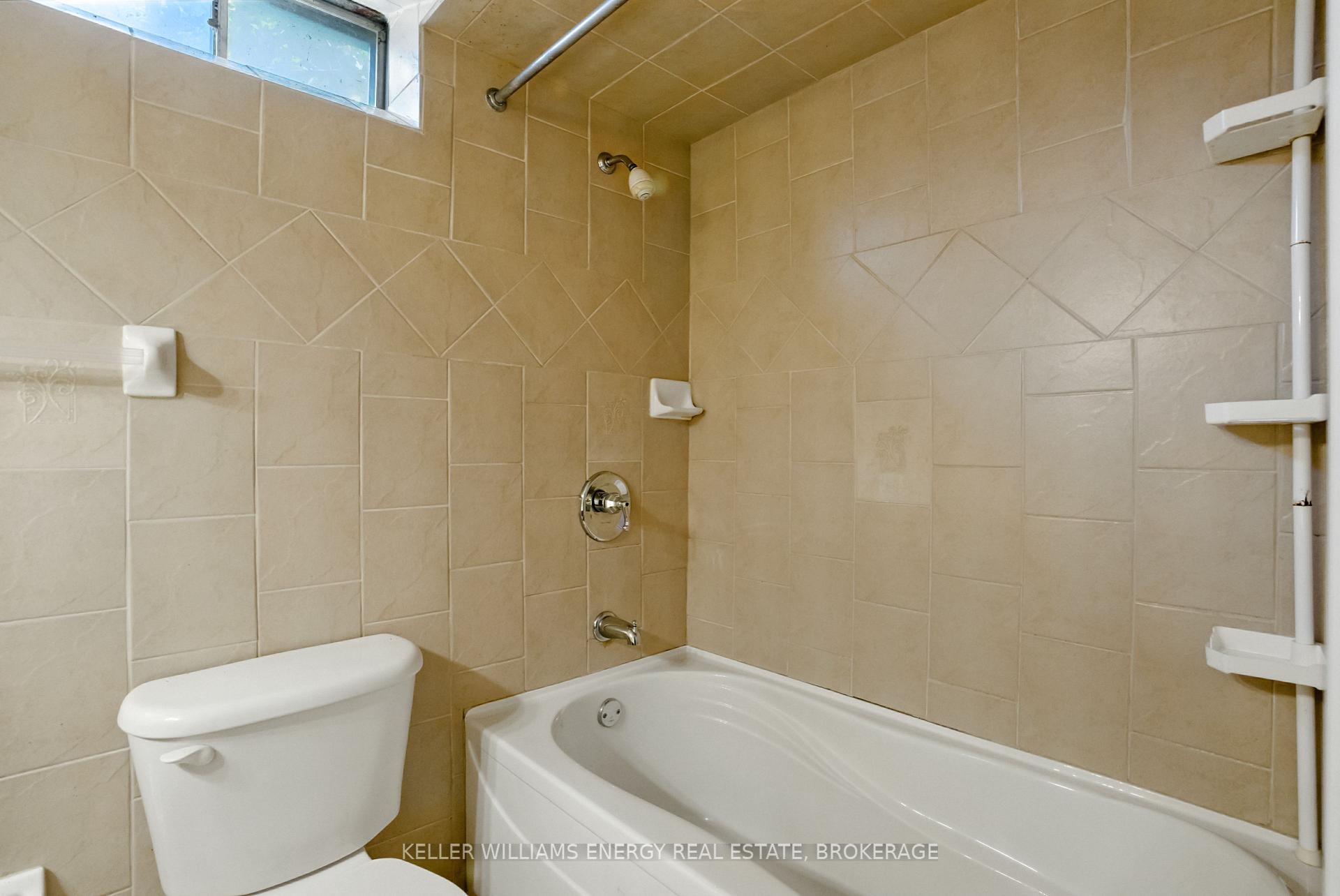 Photo 34 of 6 Rotherglen Road N, Ajax, Central West — HOMEH