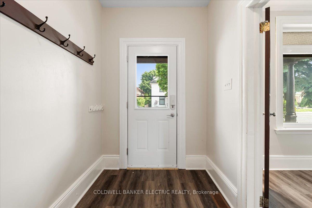 Photo 3 of 544 Chamberlain Street, Peterborough, Town Ward 3 — HOMEH
