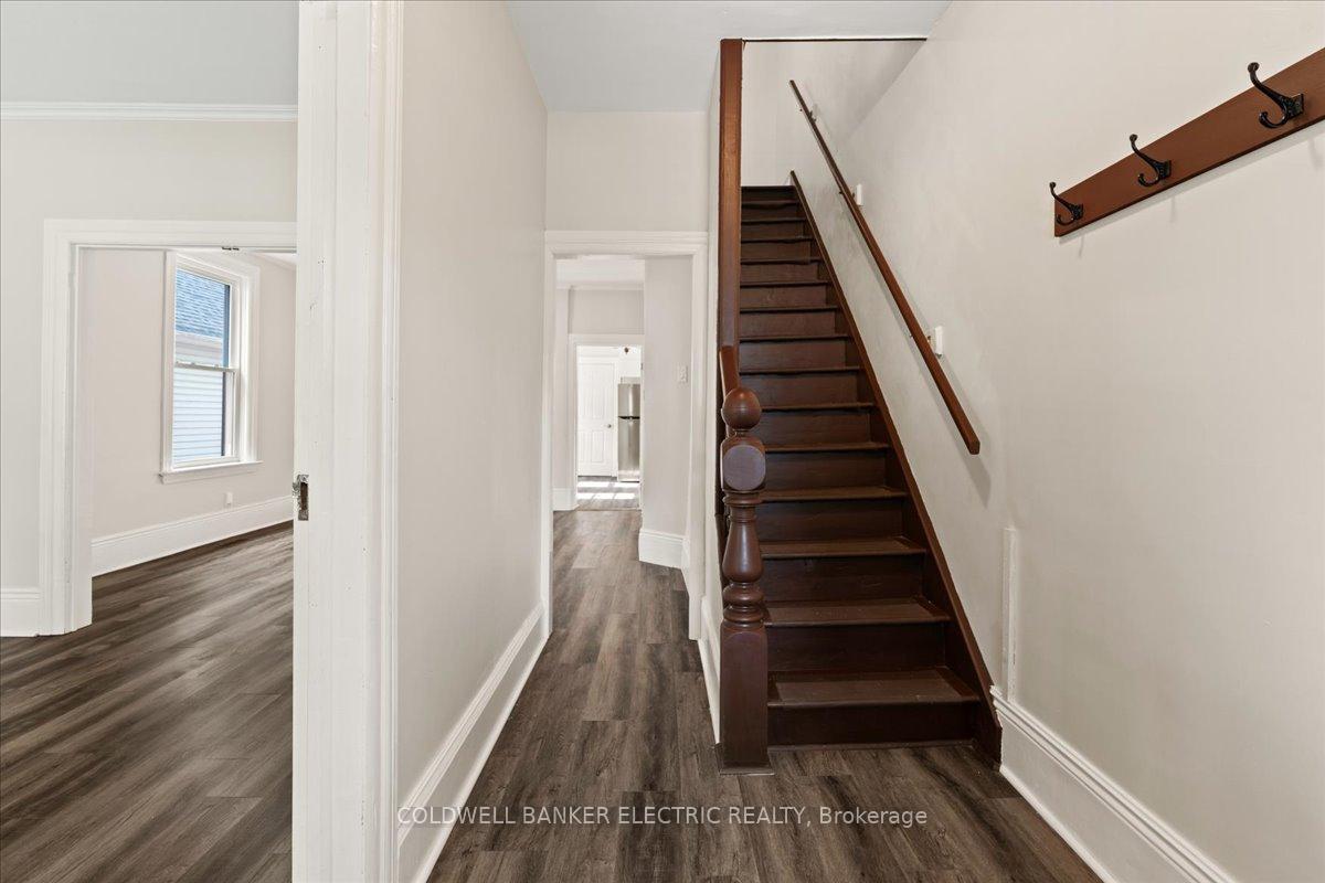 Photo 4 of 544 Chamberlain Street, Peterborough, Town Ward 3 — HOMEH