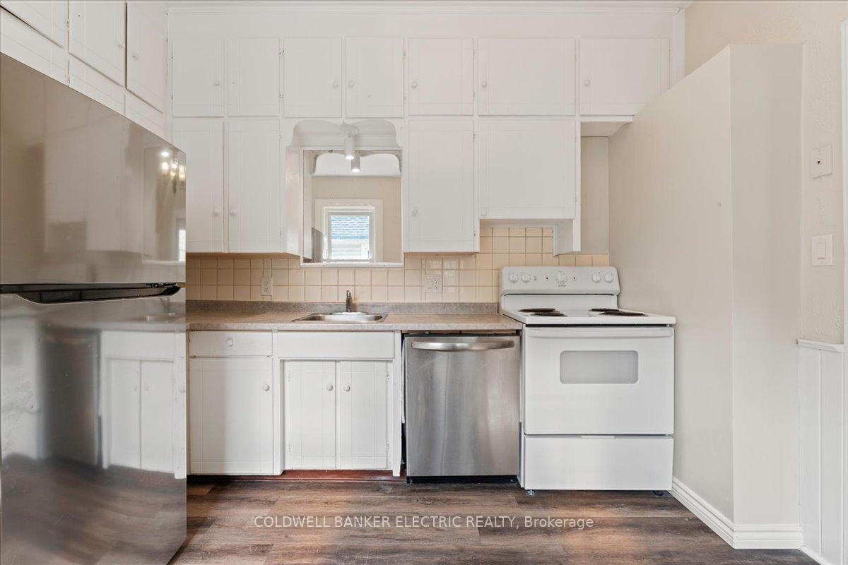 Photo 12 of 544 Chamberlain Street, Peterborough, Town Ward 3 — HOMEH