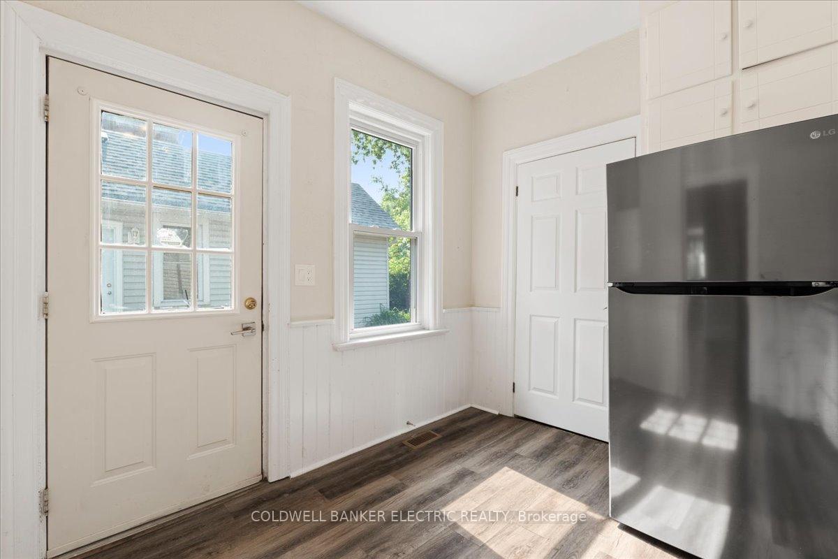 Photo 13 of 544 Chamberlain Street, Peterborough, Town Ward 3 — HOMEH