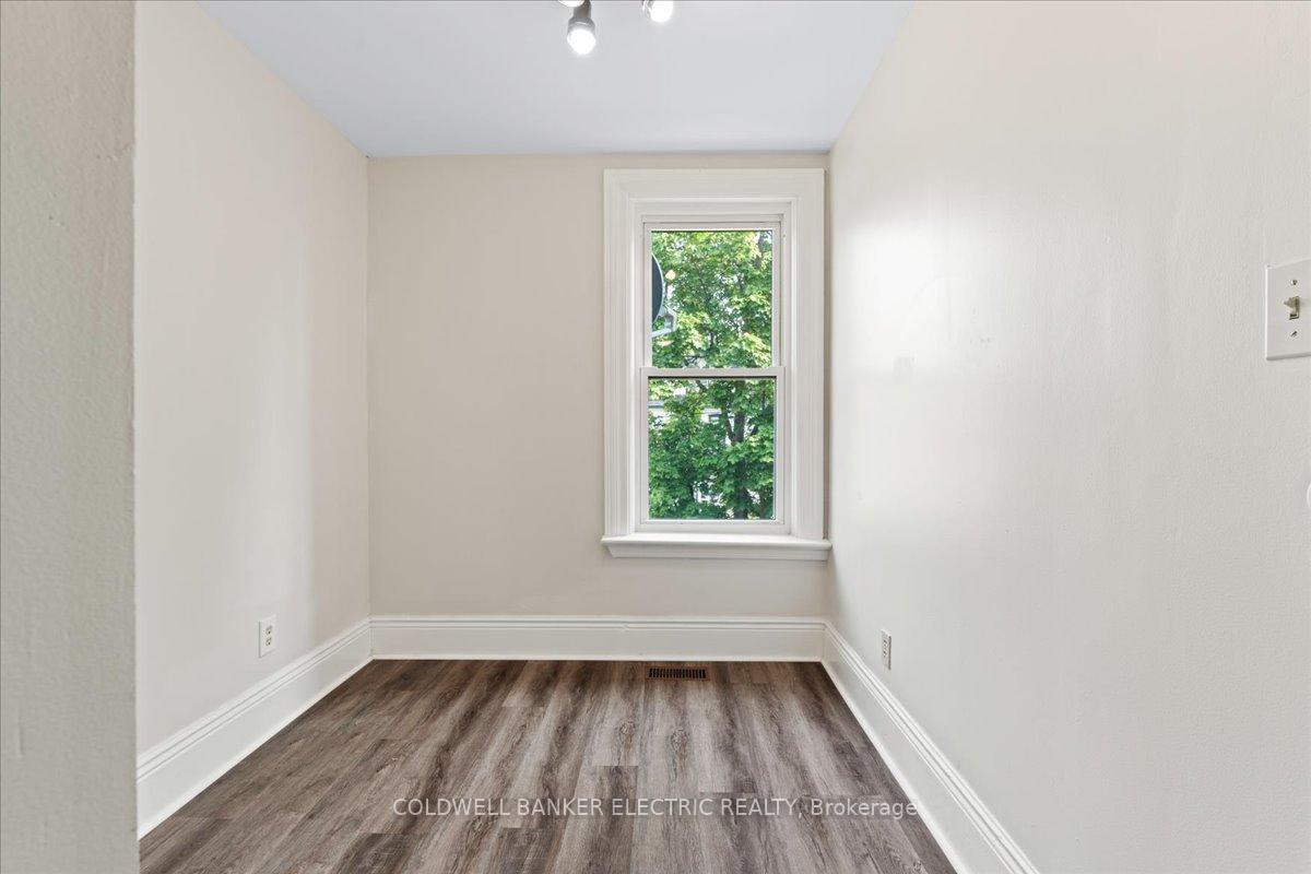 Photo 24 of 544 Chamberlain Street, Peterborough, Town Ward 3 — HOMEH