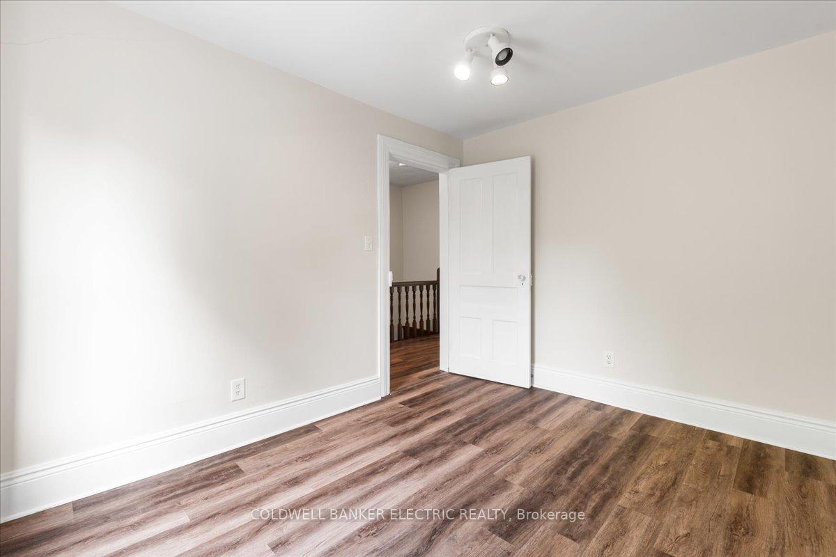 Photo 31 of 544 Chamberlain Street, Peterborough, Town Ward 3 — HOMEH