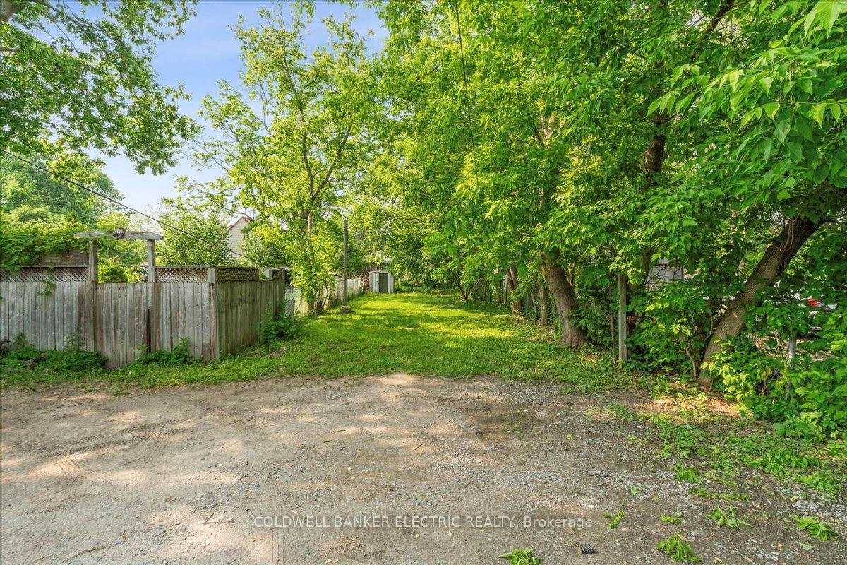 Photo 37 of 544 Chamberlain Street, Peterborough, Town Ward 3 — HOMEH
