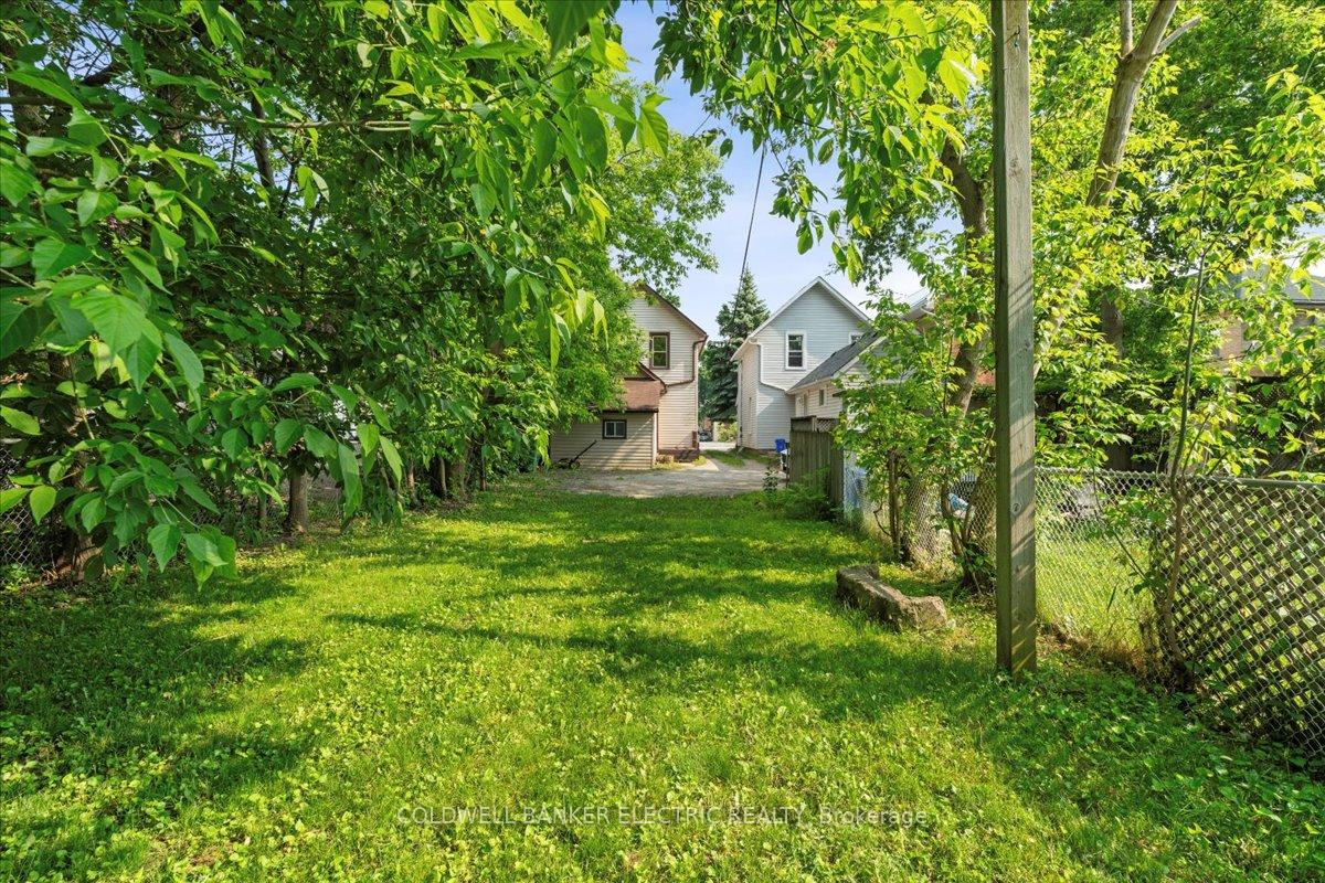 Photo 40 of 544 Chamberlain Street, Peterborough, Town Ward 3 — HOMEH