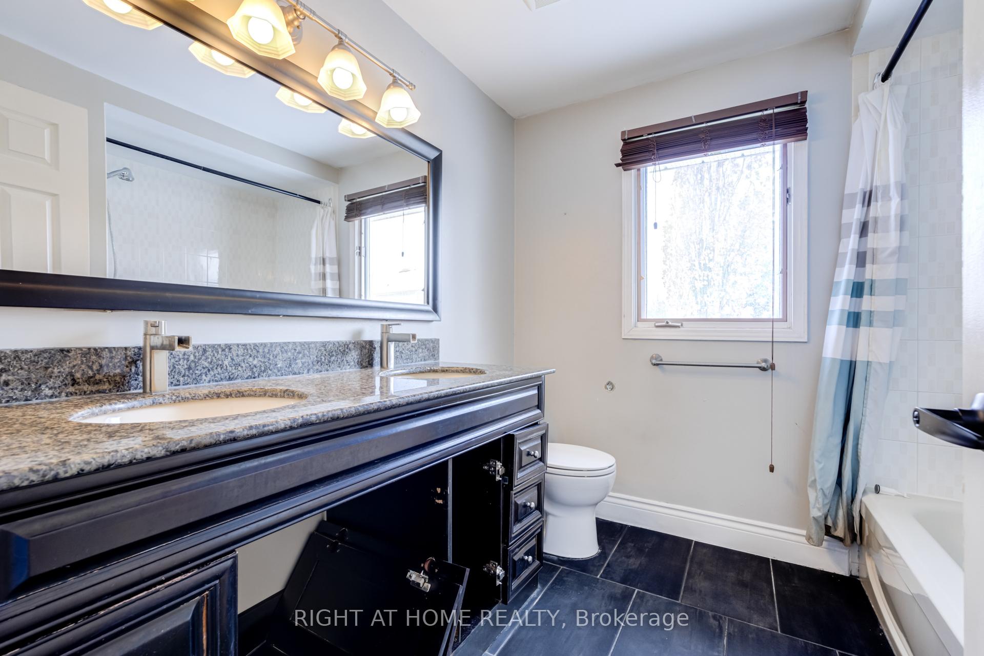 Photo 20 of 1023 Peggoty Circle, Oshawa, Eastdale — HOMEH