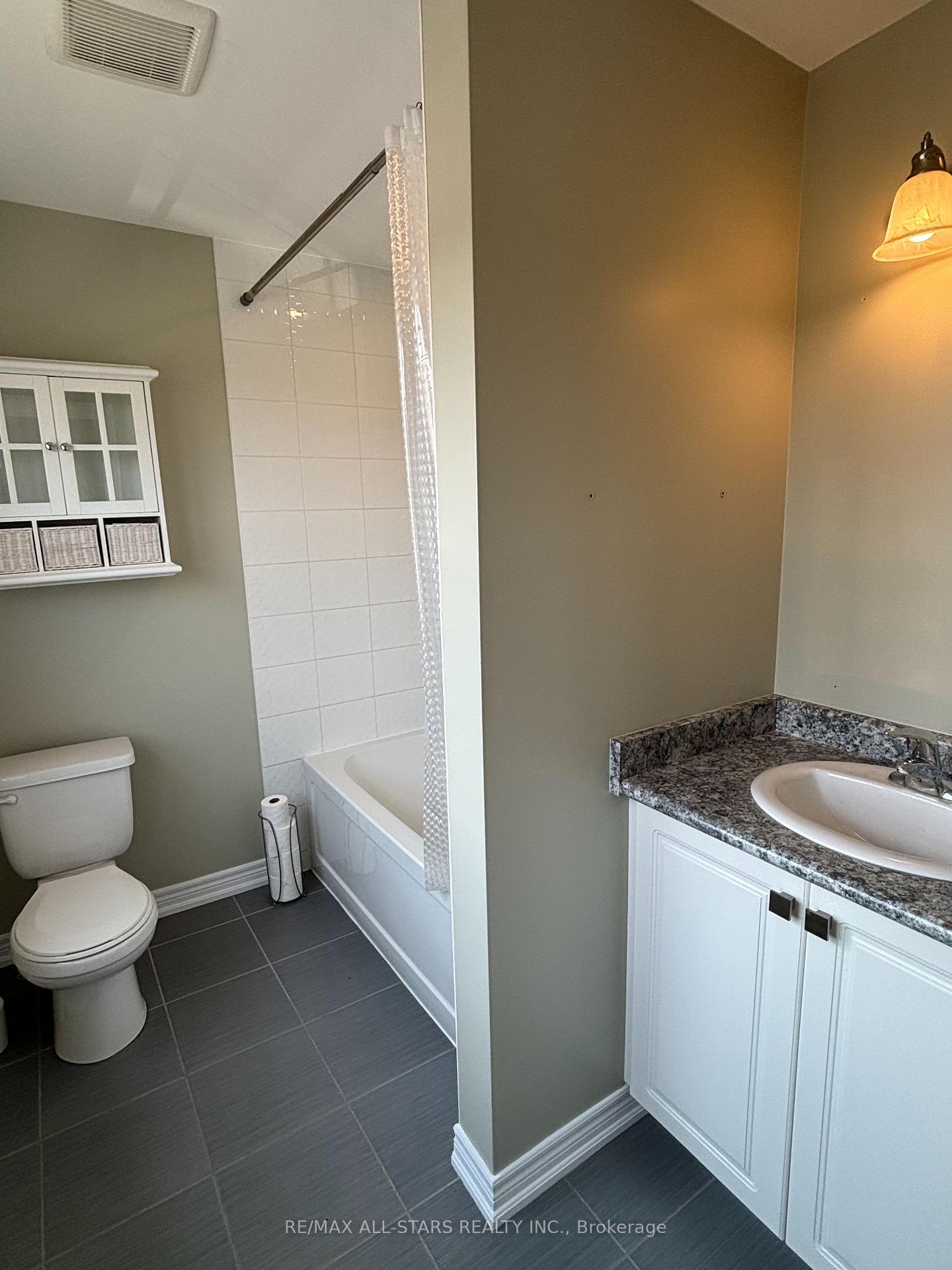 Photo 11 of 845 Broadway Boulevard, Peterborough, Northcrest Ward 5 — HOMEH