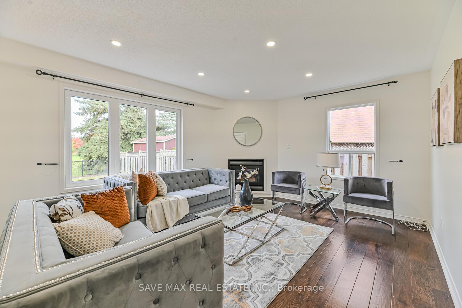 Photo 12 of 40 Eric Clarke Drive, Whitby, Rolling Acres — HOMEH