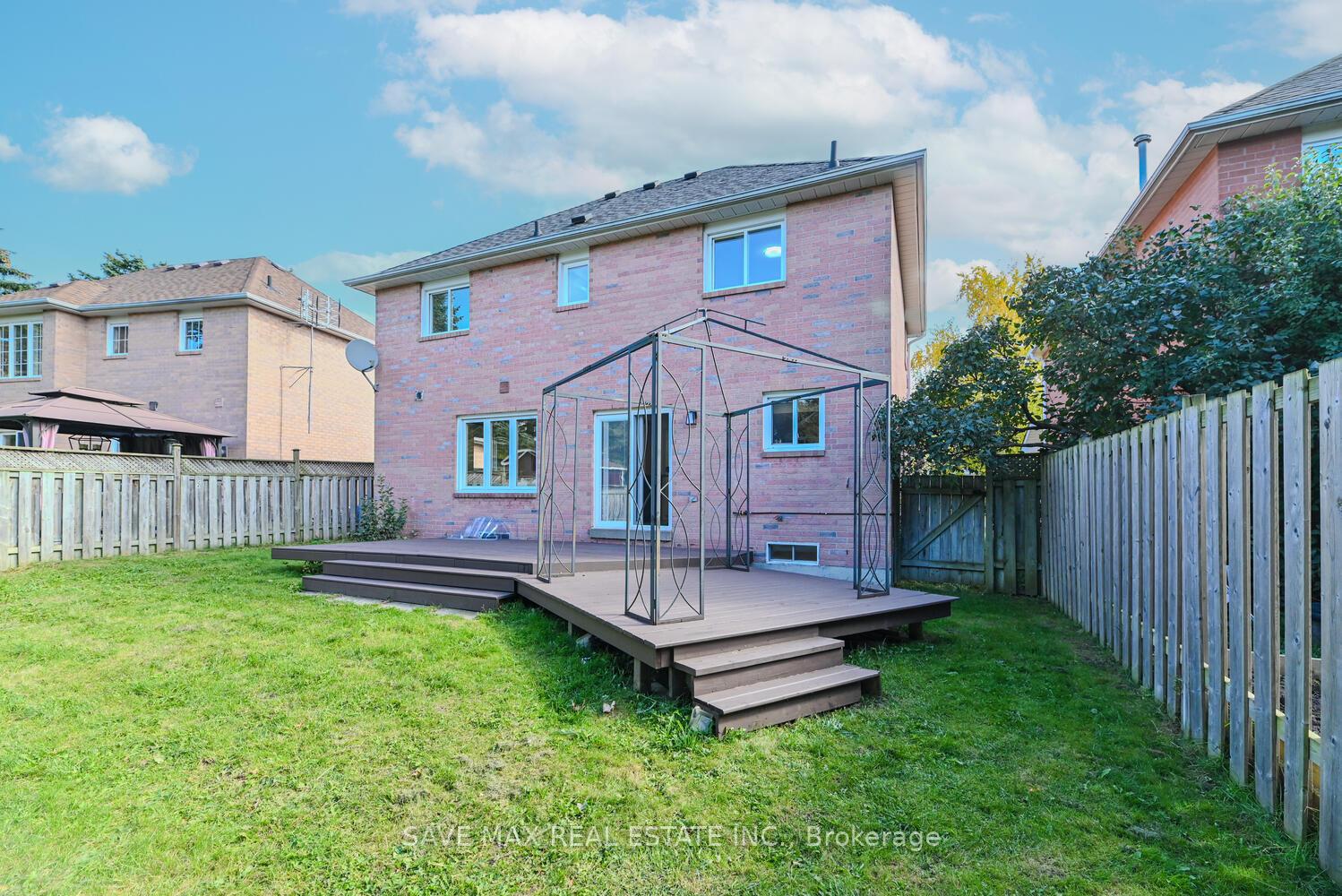 Photo 39 of 40 Eric Clarke Drive, Whitby, Rolling Acres — HOMEH