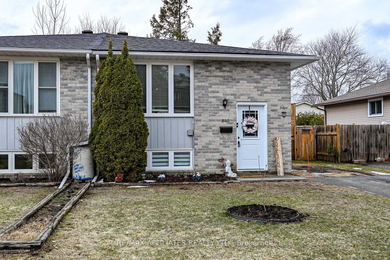 Front of Unit LOWER UNIT, 840 Macodrum Drive