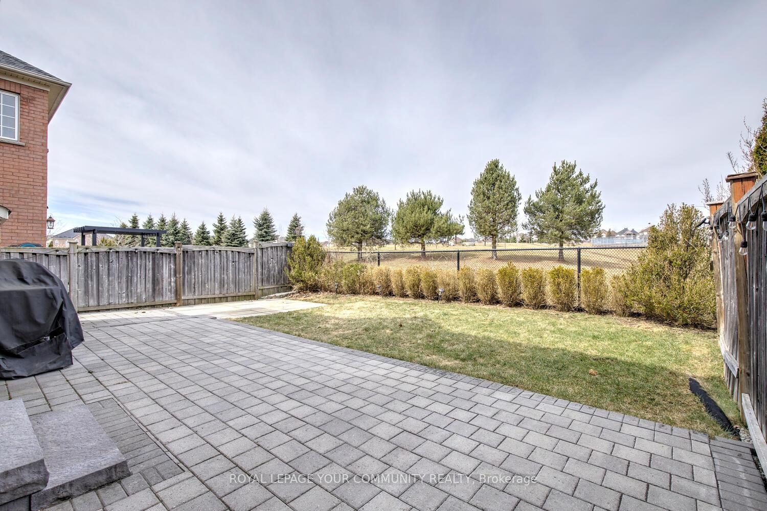 Photo 3 of 56 Golden Orchard Road, Vaughan, Patterson — HOMEH