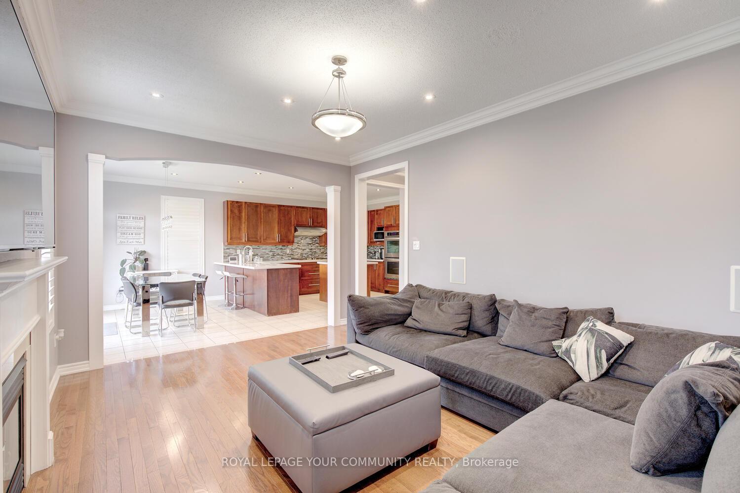 Photo 13 of 56 Golden Orchard Road, Vaughan, Patterson — HOMEH