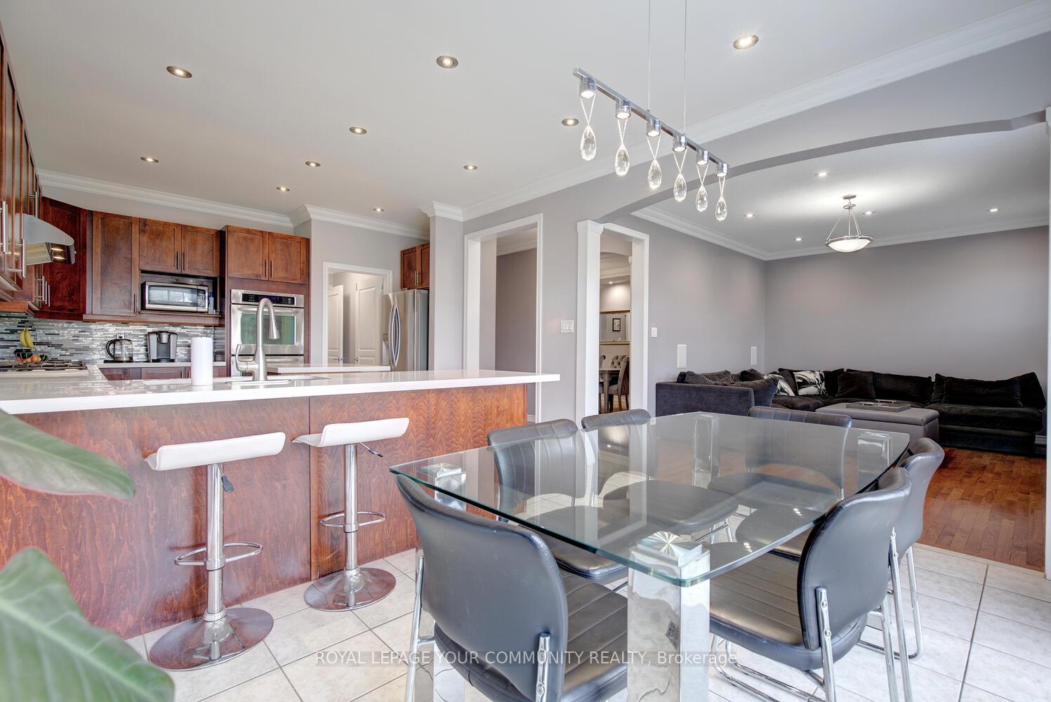 Photo 17 of 56 Golden Orchard Road, Vaughan, Patterson — HOMEH