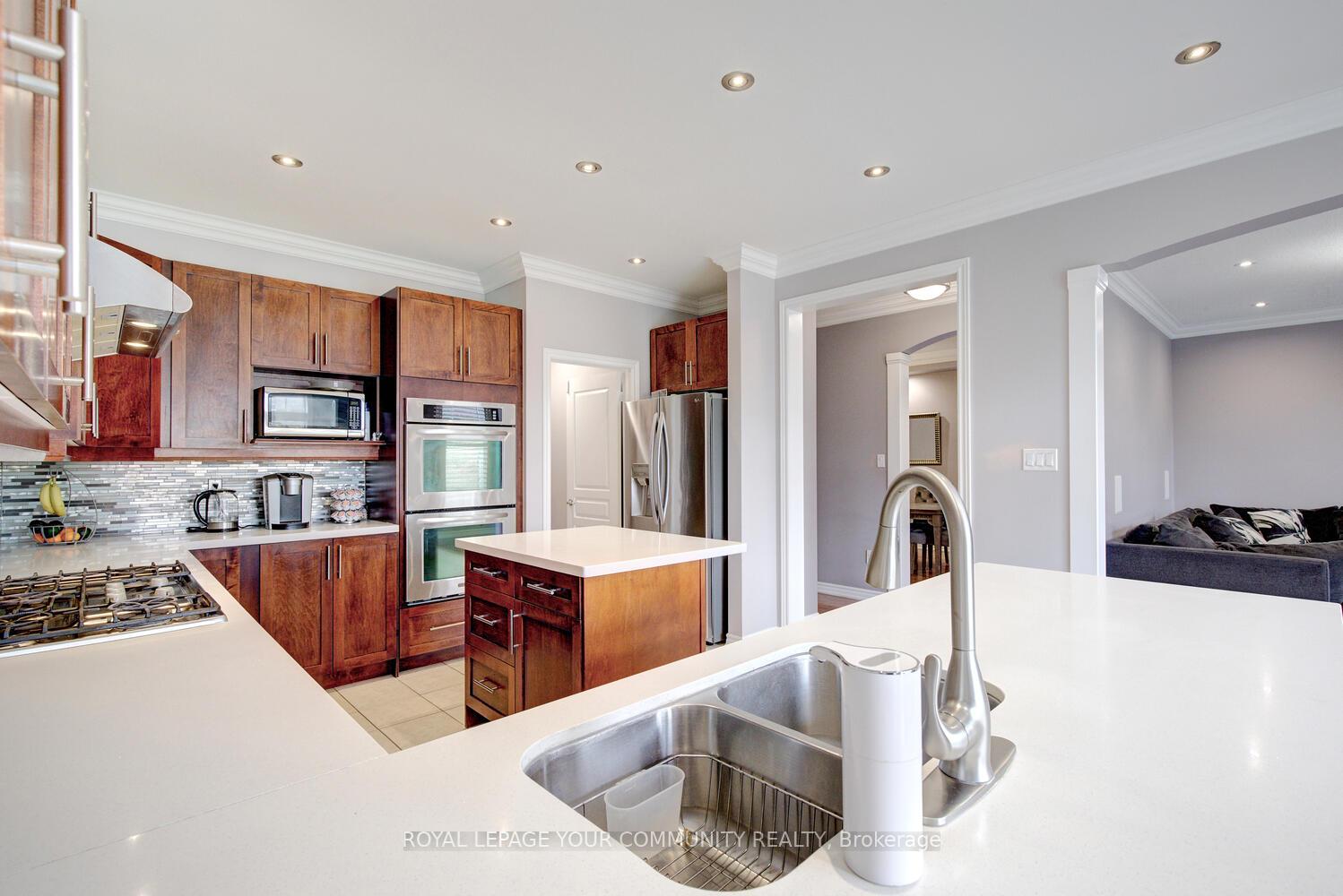 Photo 19 of 56 Golden Orchard Road, Vaughan, Patterson — HOMEH