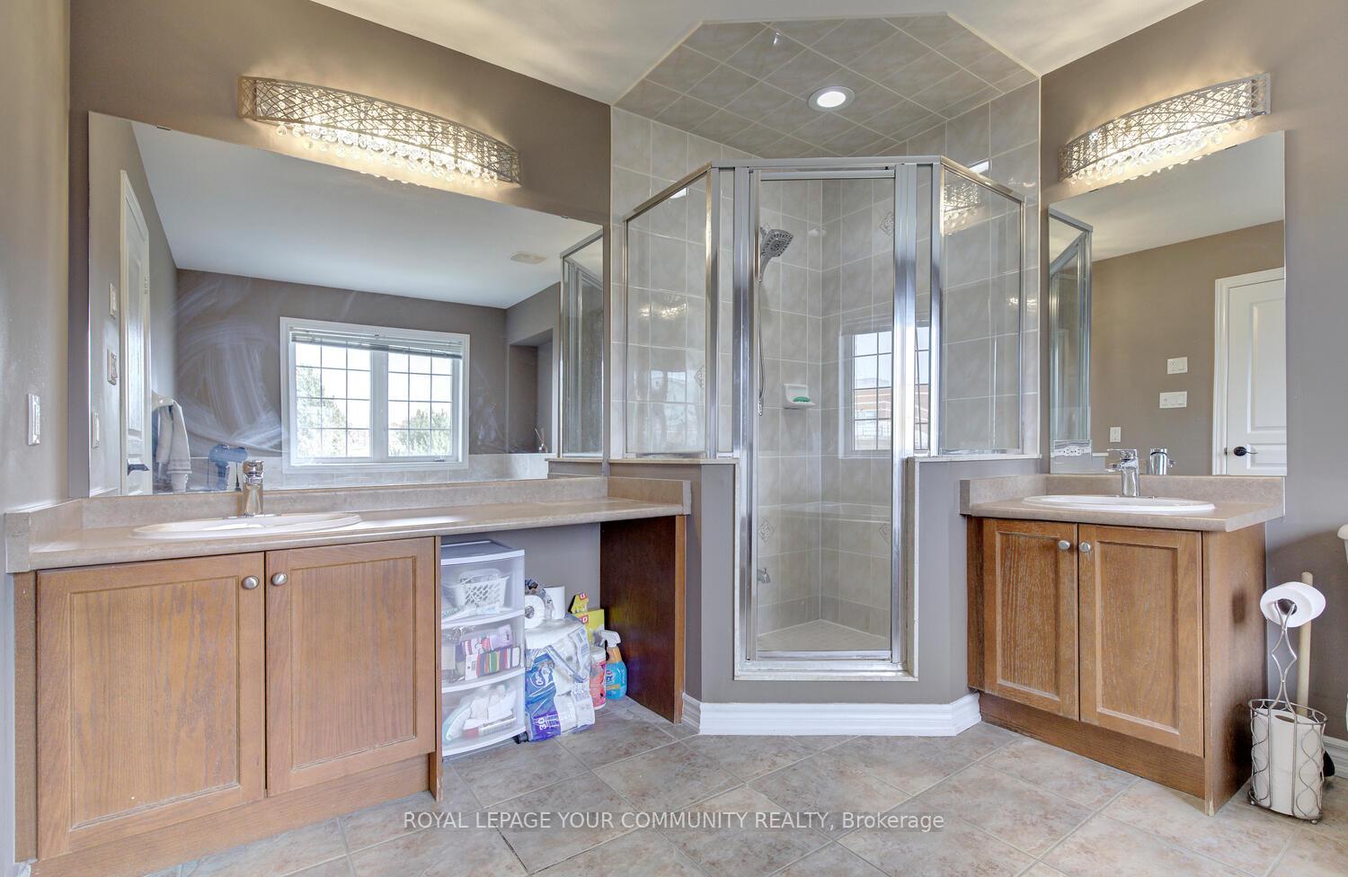 Photo 33 of 56 Golden Orchard Road, Vaughan, Patterson — HOMEH
