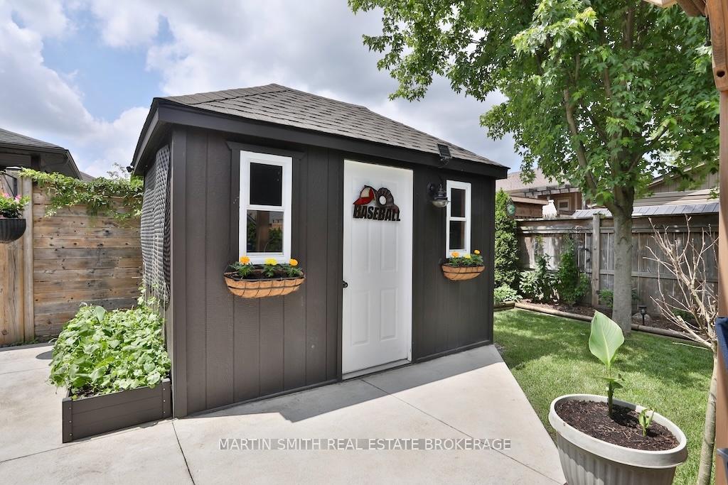Photo 12 of 120 Creekside Drive, Welland, Coyle Creek — HOMEH