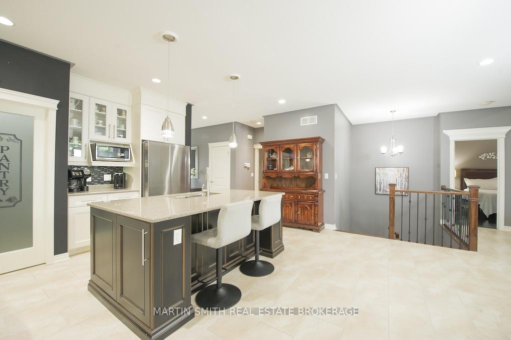 Photo 17 of 120 Creekside Drive, Welland, Coyle Creek — HOMEH