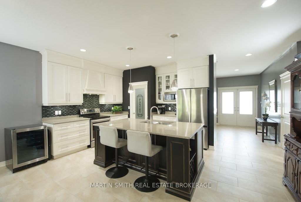 Photo 19 of 120 Creekside Drive, Welland, Coyle Creek — HOMEH