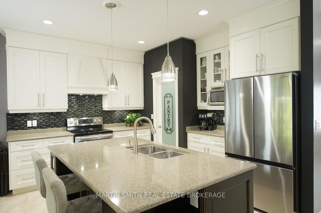 Photo 20 of 120 Creekside Drive, Welland, Coyle Creek — HOMEH