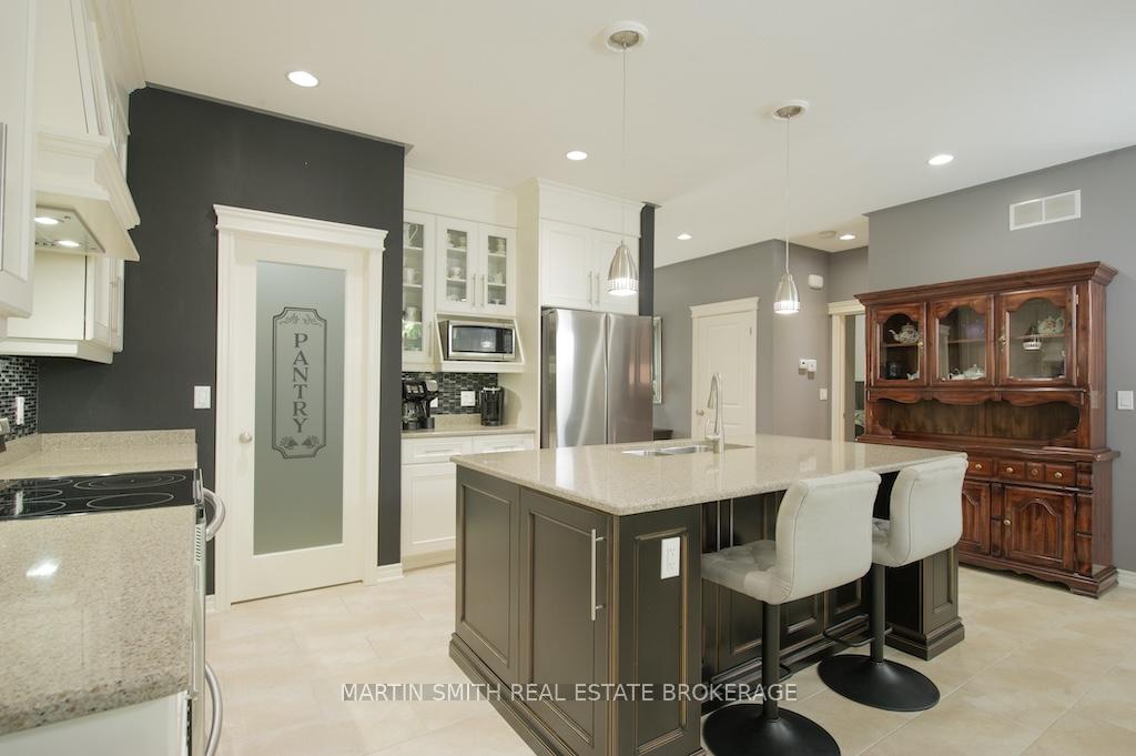 Photo 22 of 120 Creekside Drive, Welland, Coyle Creek — HOMEH