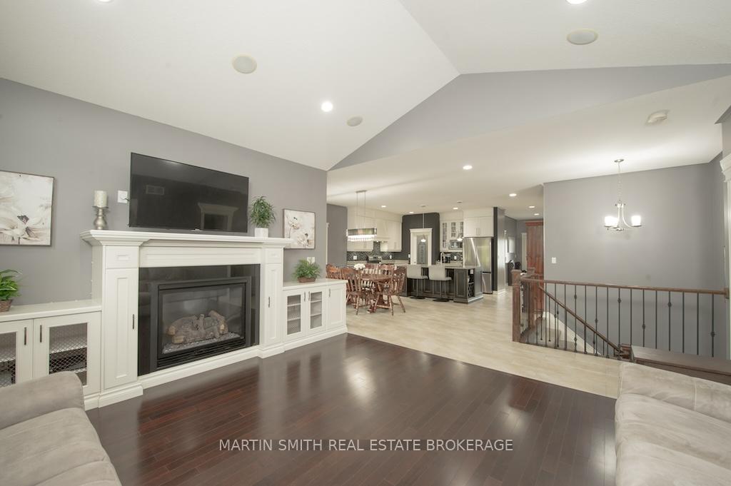 Photo 28 of 120 Creekside Drive, Welland, Coyle Creek — HOMEH