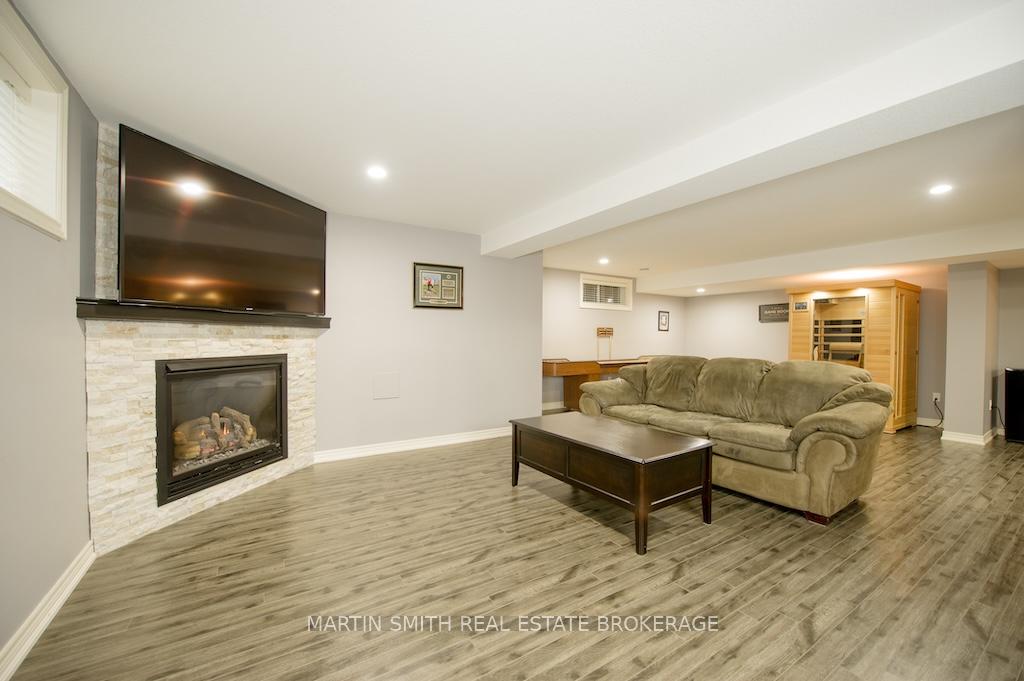 Photo 35 of 120 Creekside Drive, Welland, Coyle Creek — HOMEH