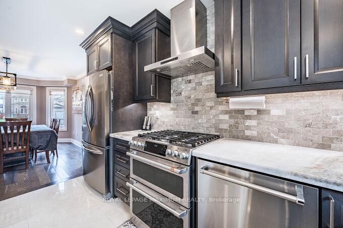 Photo 9 of 67 Grampian Avenue, Vaughan, Maple — HOMEH