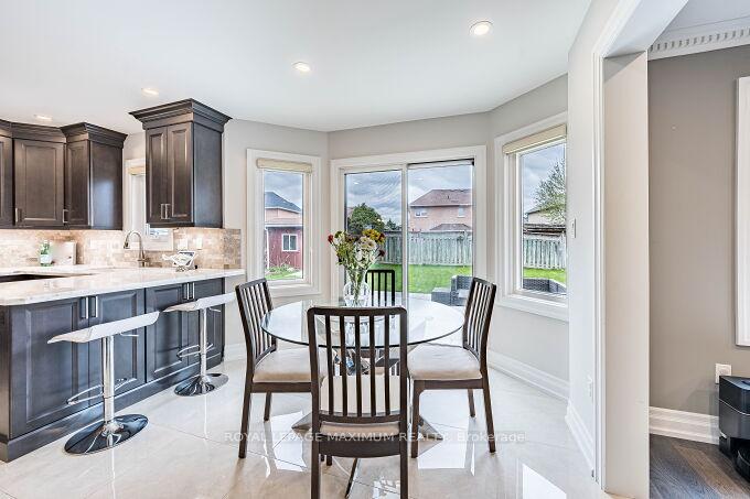 Photo 12 of 67 Grampian Avenue, Vaughan, Maple — HOMEH