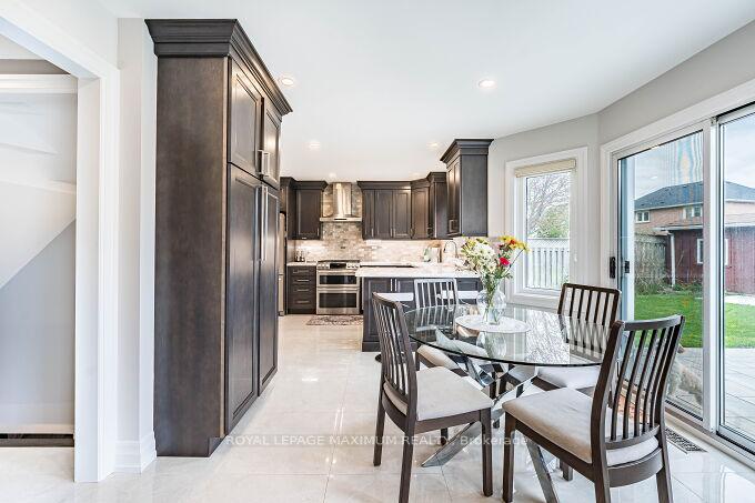 Photo 13 of 67 Grampian Avenue, Vaughan, Maple — HOMEH