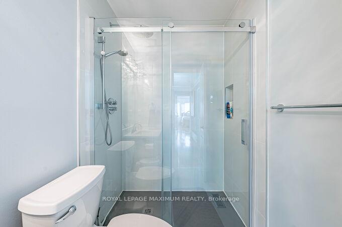 Photo 32 of 67 Grampian Avenue, Vaughan, Maple — HOMEH