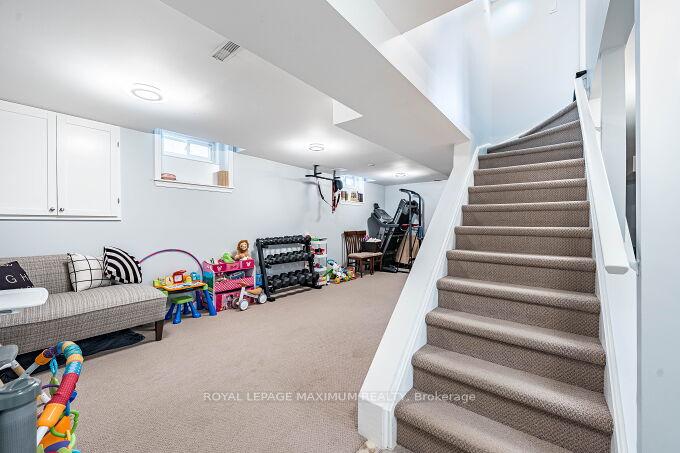 Photo 33 of 67 Grampian Avenue, Vaughan, Maple — HOMEH
