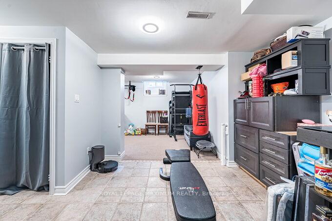 Photo 35 of 67 Grampian Avenue, Vaughan, Maple — HOMEH