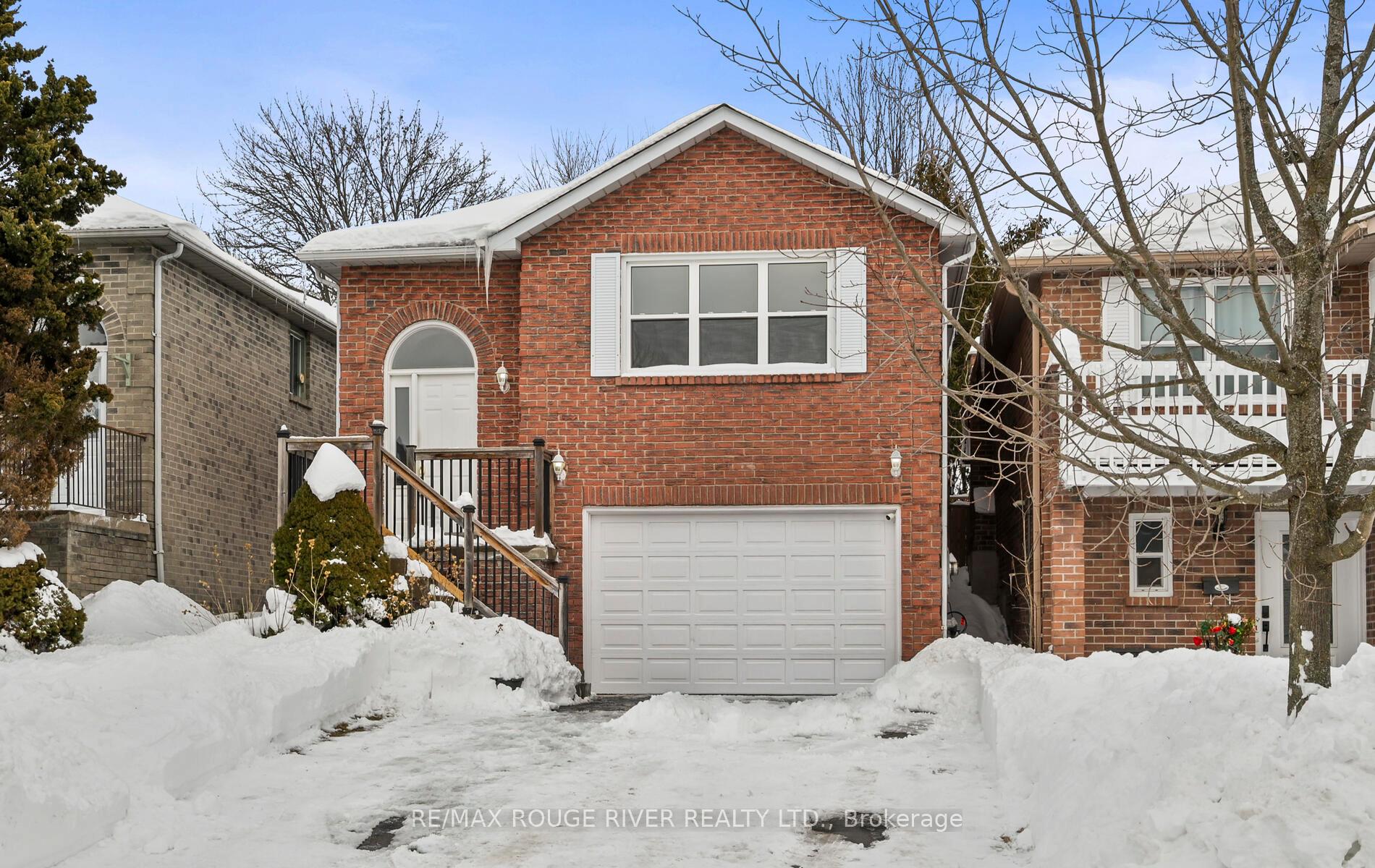 Photo 1 of 210 Overbank Drive, Oshawa, McLaughlin — HOMEH
