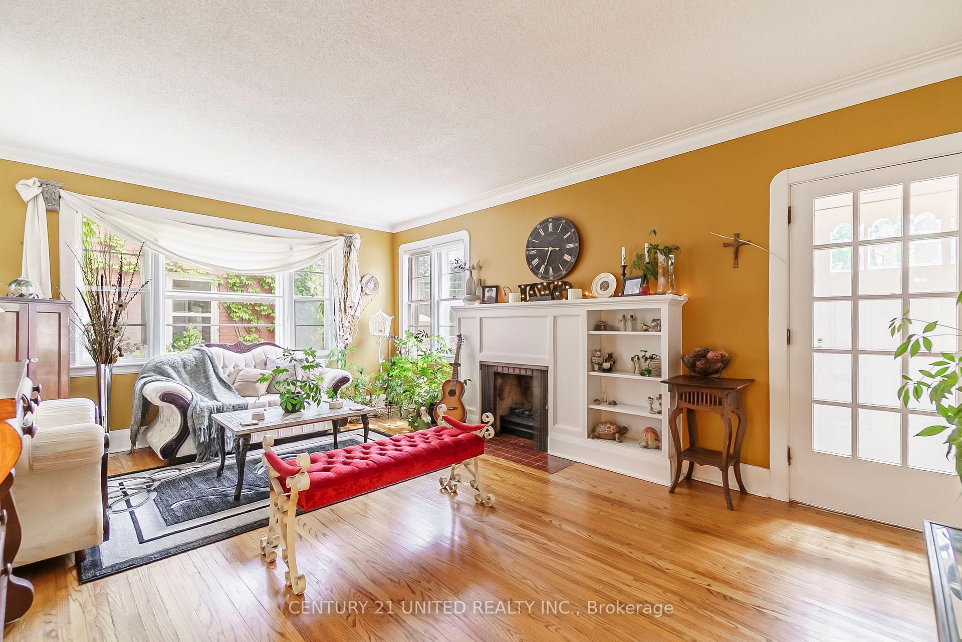Photo 7 of 474 Albertus Avenue, Peterborough, Town Ward 3 — HOMEH