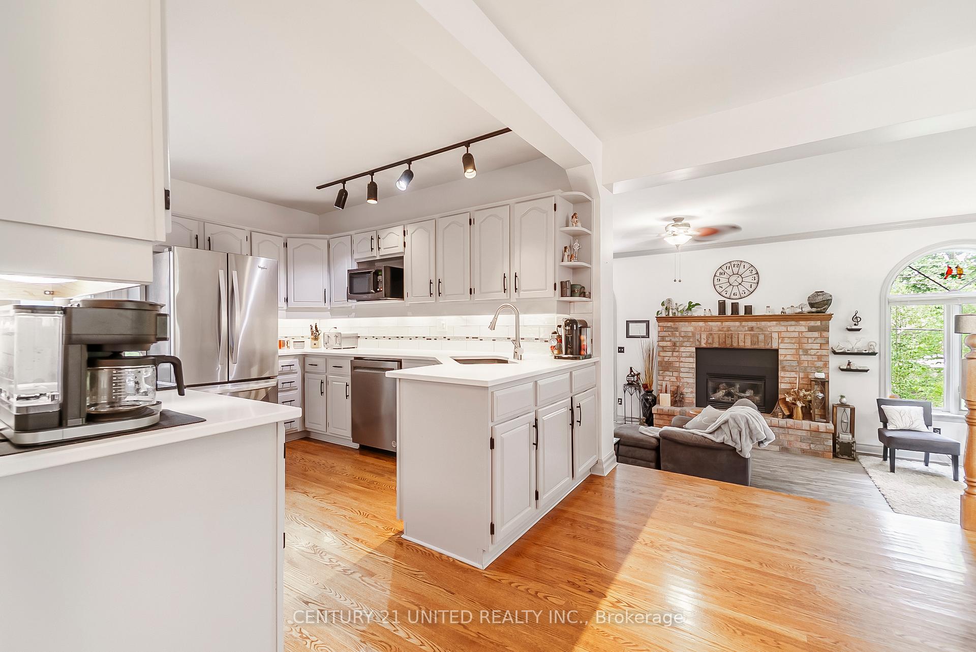 Photo 11 of 474 Albertus Avenue, Peterborough, Town Ward 3 — HOMEH