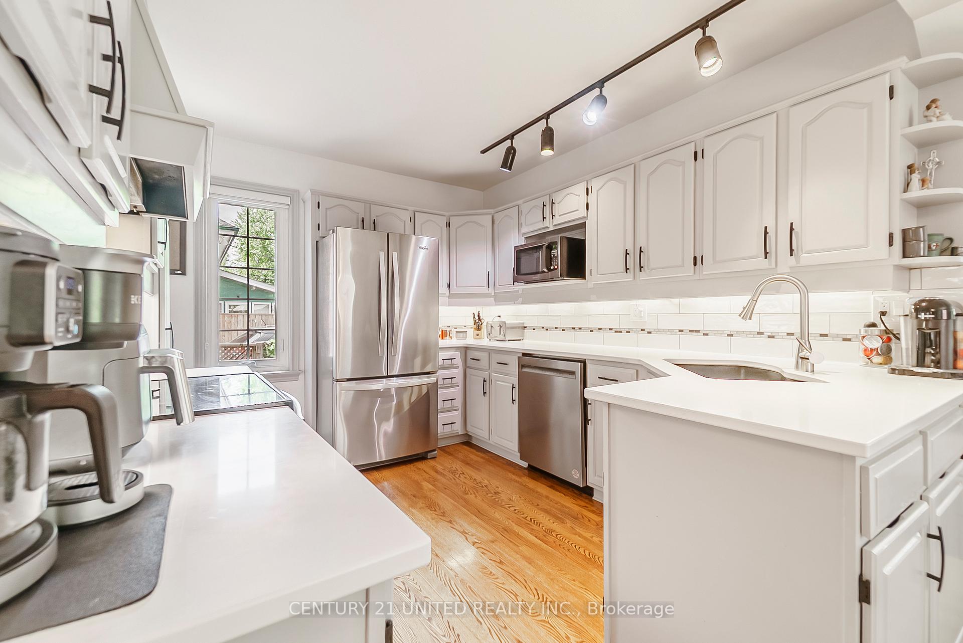 Photo 13 of 474 Albertus Avenue, Peterborough, Town Ward 3 — HOMEH