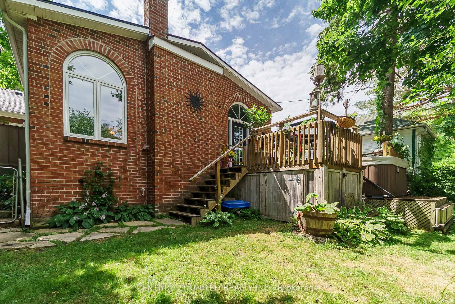 Photo 37 of 474 Albertus Avenue, Peterborough, Town Ward 3 — HOMEH