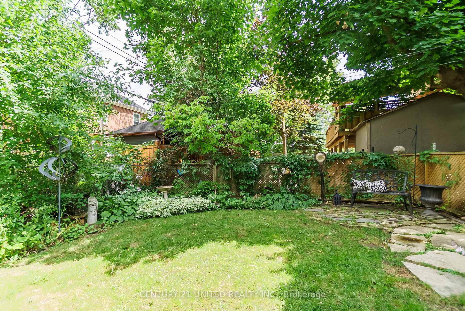 Photo 38 of 474 Albertus Avenue, Peterborough, Town Ward 3 — HOMEH
