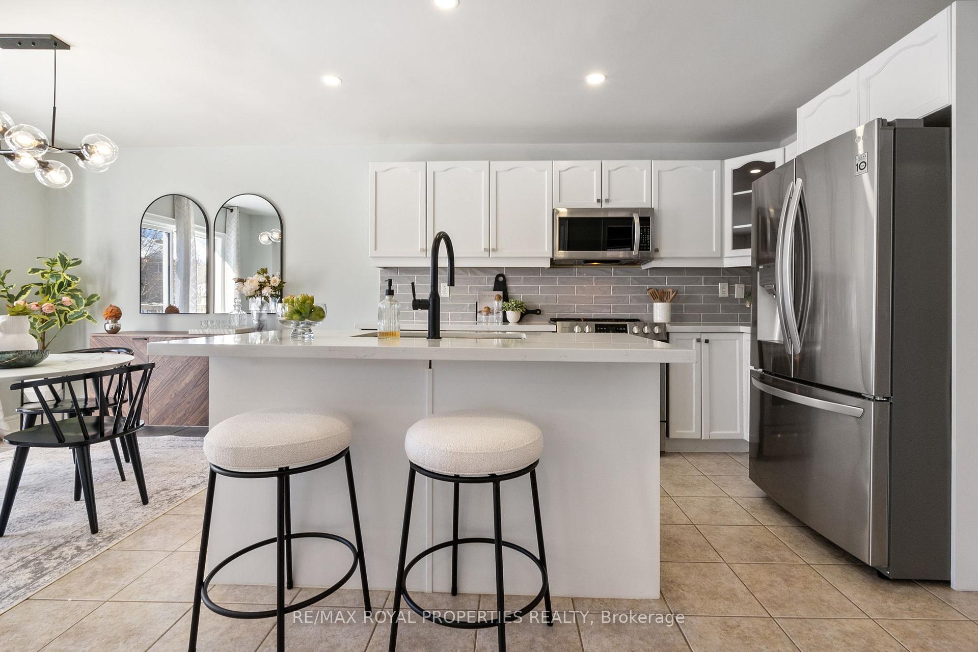 Photo 11 of 1284 Ashgrove Crescent, Oshawa, Pinecrest — HOMEH
