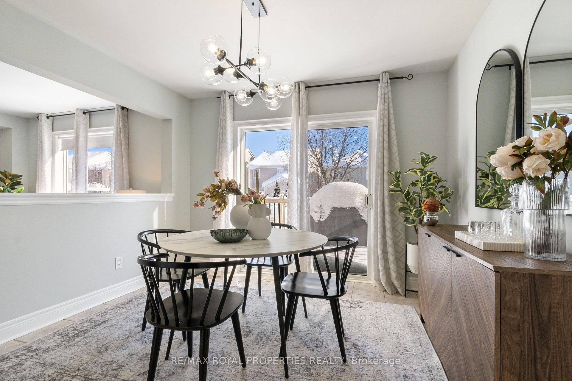 Photo 13 of 1284 Ashgrove Crescent, Oshawa, Pinecrest — HOMEH