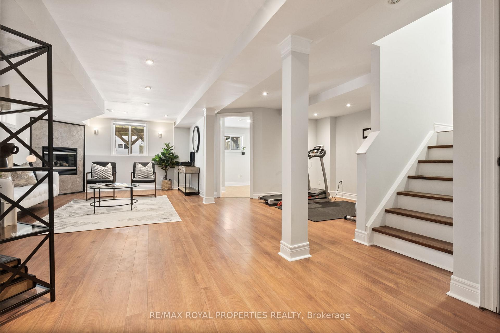 Photo 29 of 1284 Ashgrove Crescent, Oshawa, Pinecrest — HOMEH