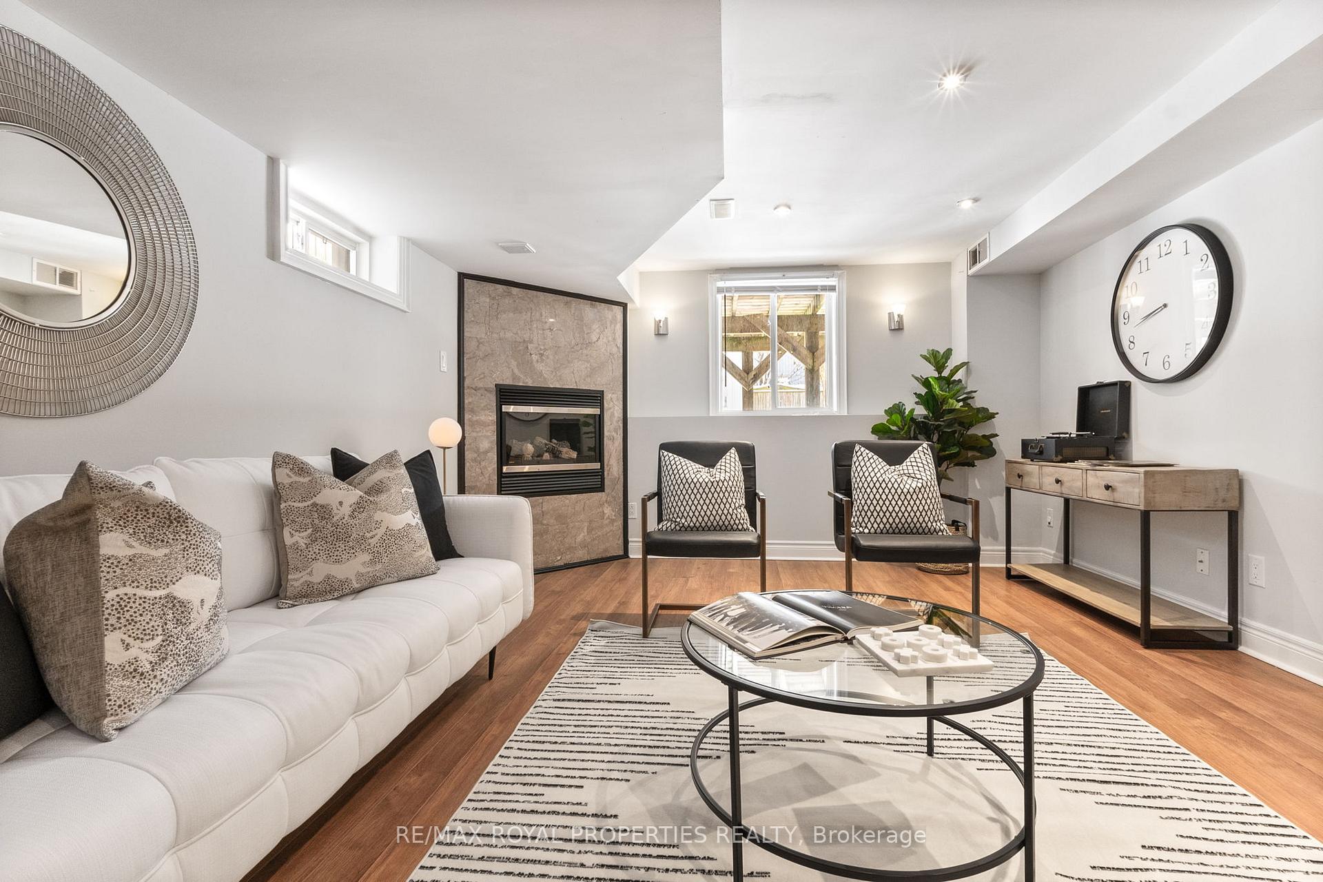 Photo 32 of 1284 Ashgrove Crescent, Oshawa, Pinecrest — HOMEH