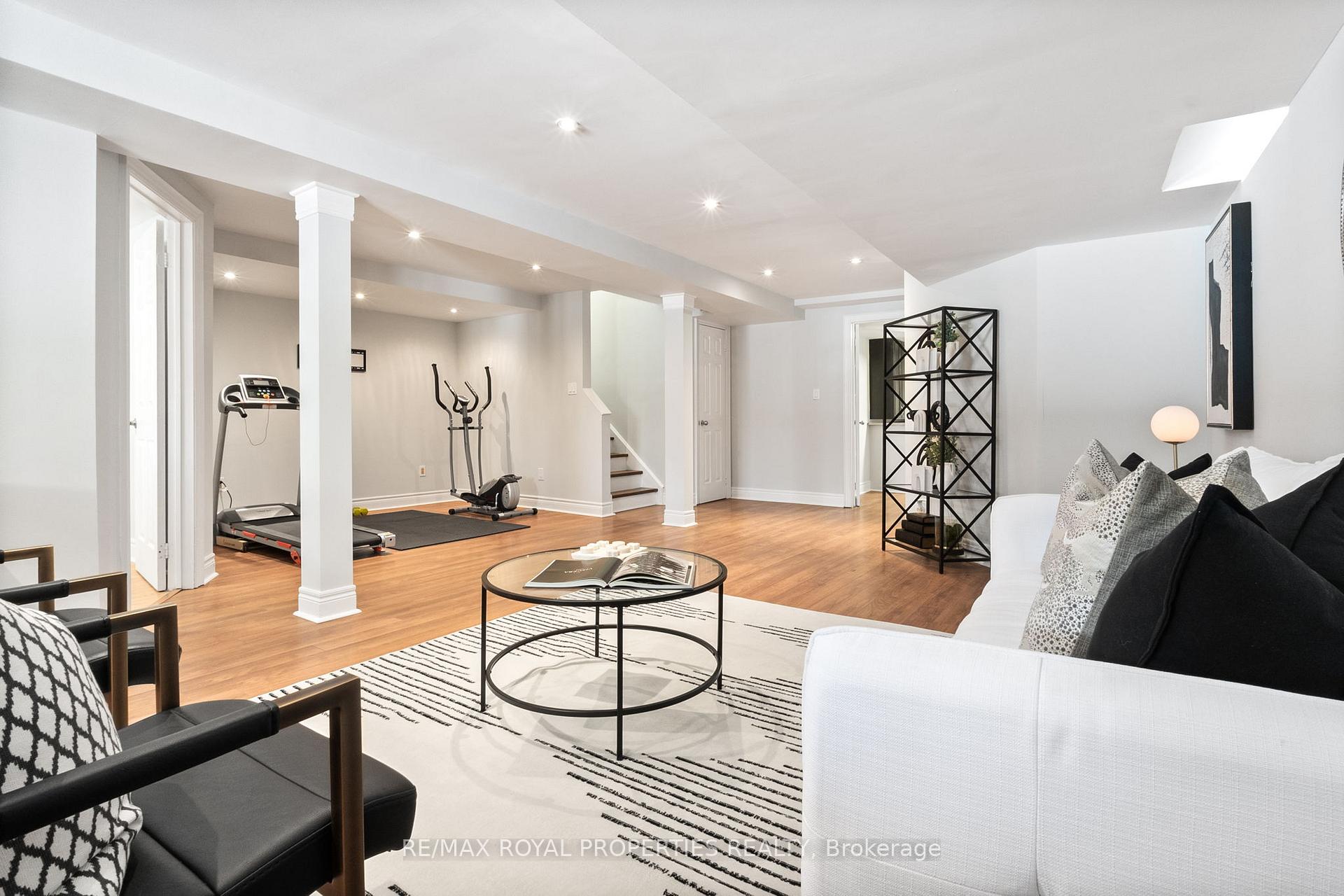 Photo 33 of 1284 Ashgrove Crescent, Oshawa, Pinecrest — HOMEH