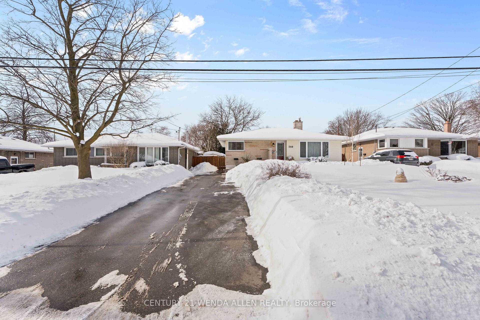 Front of 560 Central Park Boulevard N